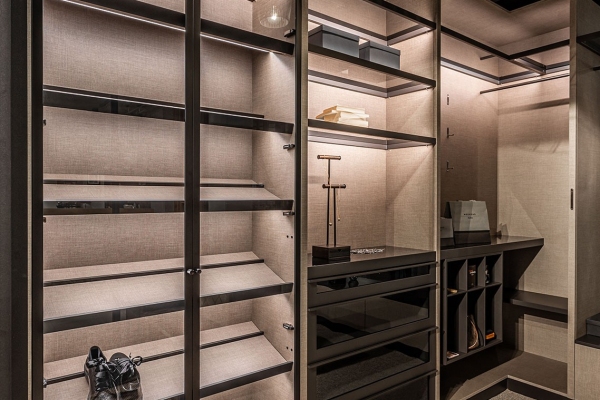 Custom Modern Closet Shelves - Modern Custom Cabinets by ErnestRust USA